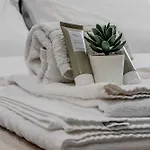 Salina Luxury ゲストハウス